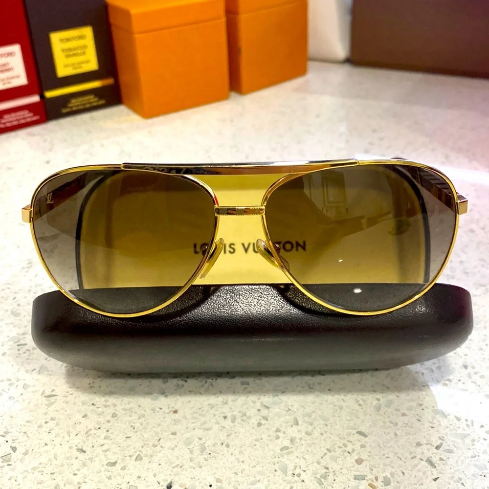 Louis Vuitton Aviator sunglasses - Picture 1 of 16